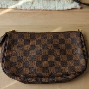 LV small bag (no strap)